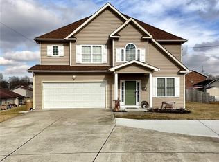 3036 Victorian Pl, Hurricane, WV 25526