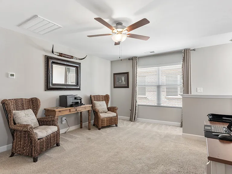 1022 Emery Bay Cir — Photo 19