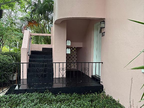 2nd image of 107 13th Ave N #2