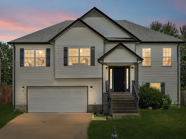 688 Fox Trail Ct, Clarksville, TN 37040