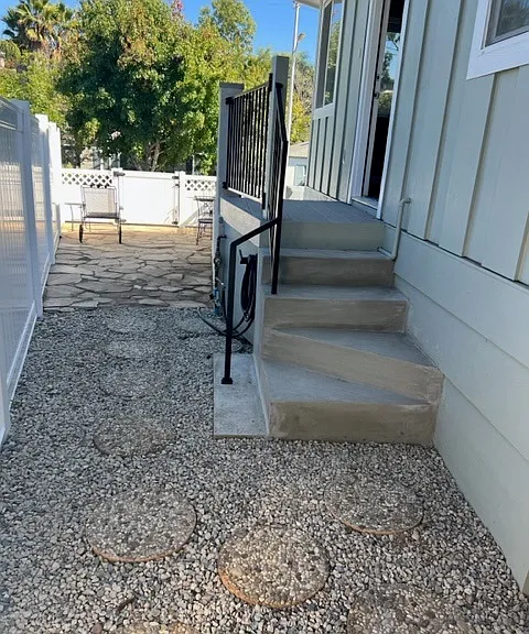 Alamo Dr — Photo 32