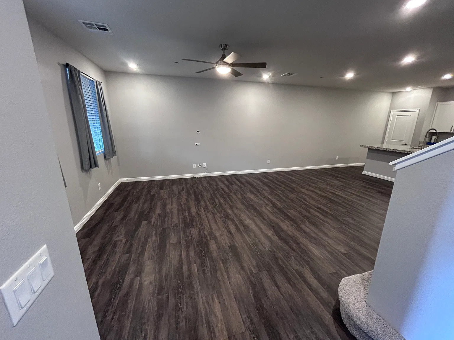 3 bed, 2.5 bath, 1842 sqft, $2,050 — Photo 4