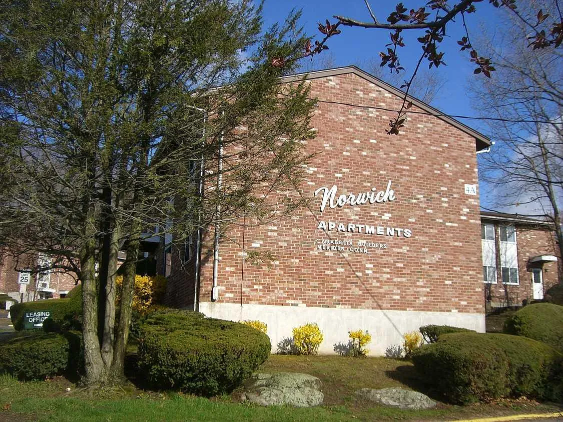 Norwich Apartments — Photo 1