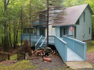 2331 Bishop Ct, Bushkill, PA 18324