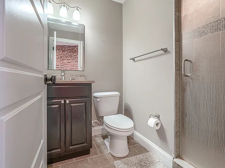 631 S Eaton St — Photo 17