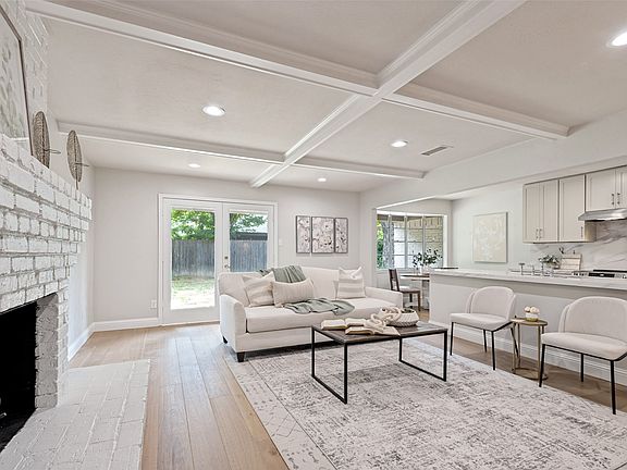 3rd image of 2221 Scarlet Ln