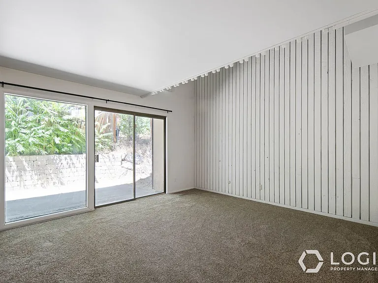 1815 E Woodside Dr #B — Photo 10