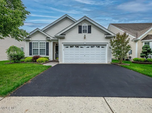 16 Kingston Drive, Jackson, NJ 08527