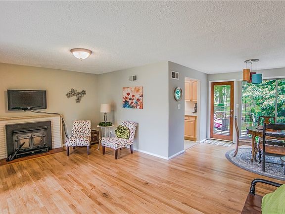 5th image of 12206 Clover Creek Dr SW