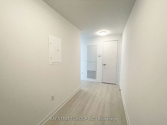 3rd image of 3883 Quartz Rd #4604