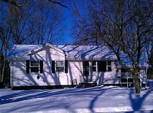 5208 N 64th St, Omaha, NE 68104