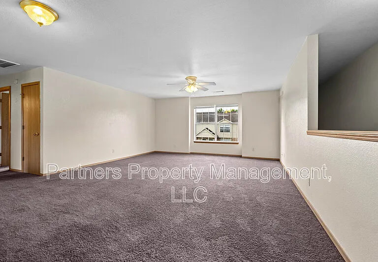 858 S Curtis Ave #1 — Photo 2