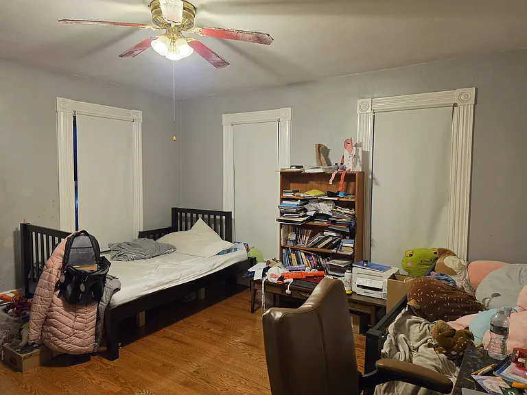 28 Burbank St #1 — Photo 11