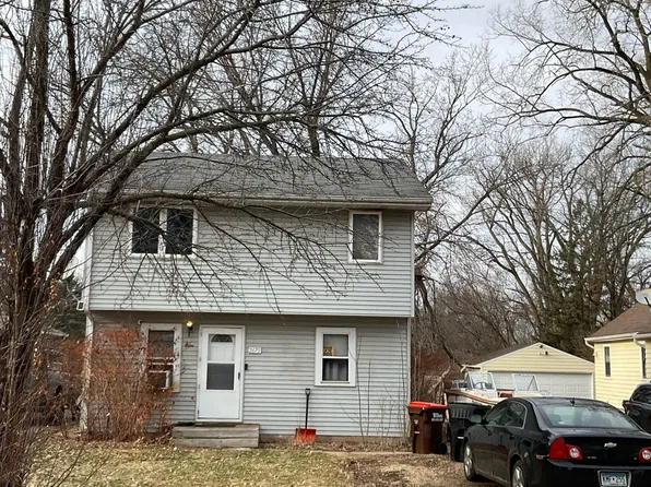 2675 Midvale Pl E, Maplewood, MN 55119