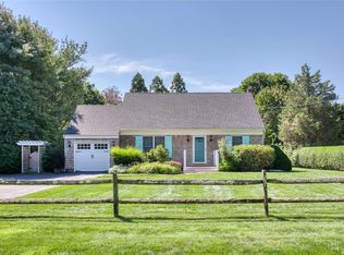 31 S Country Rd, Westhampton, NY 11977