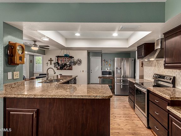 3rd image of 12215 N LAKEFOREST Drive