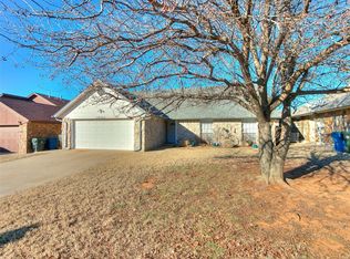 10541 Reiter Dr, Midwest City, OK 73130