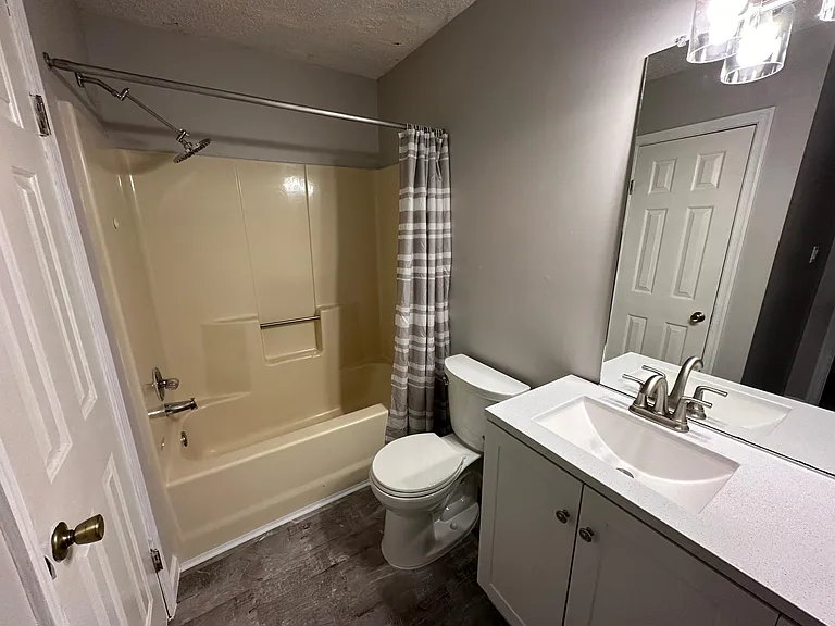 792 Quesnel Dr — Photo 20