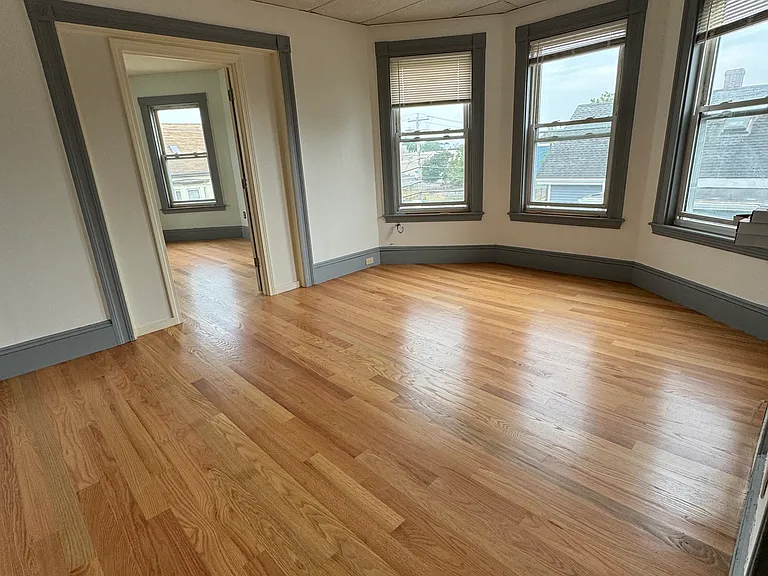 700-702 Summer St #3 — Photo 8
