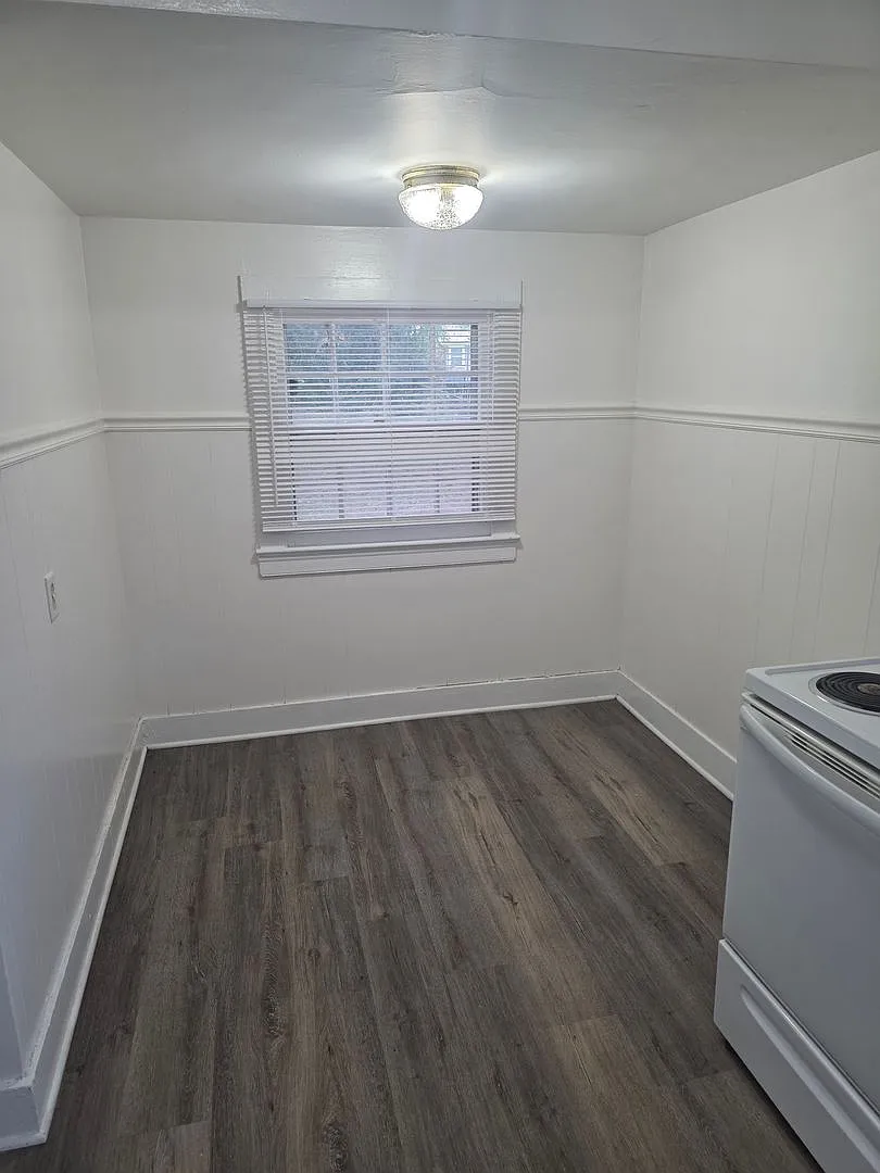1736 Longview Drive — Photo 4