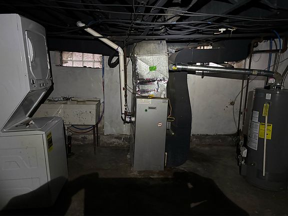 3rd image of 128 Sherman St