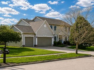 5 Greythorne Cir, Bloomington, IL 61704
