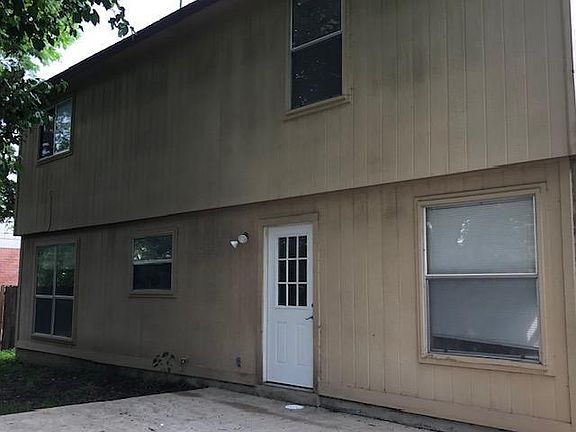 3rd image of 803 Riverlawn Dr