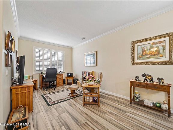 4th image of 6717 Sutro Heights Ln