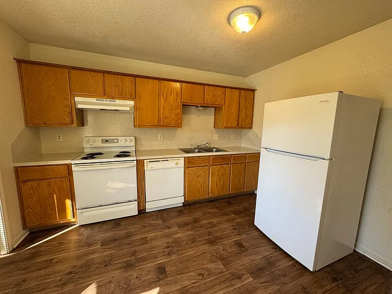 3400 Cantabrian Dr — Photo 17