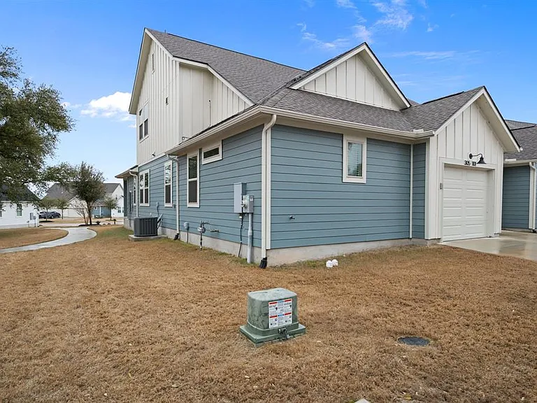 305 Bolivar Way #101 — Photo 30