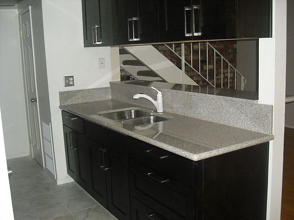 5th image of 2615 Sextant Ave