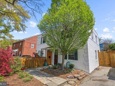 829 S Ivy St, Arlington, VA, 22204