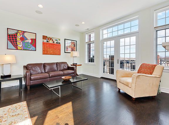 2nd image of 4152 N Elston Ave APT 4S