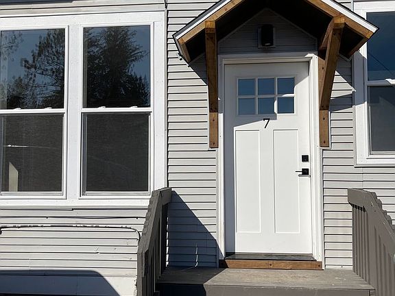 5th image of 601 N 47th Ave E #7