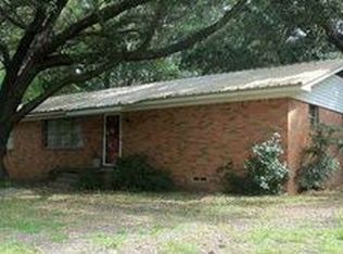 1608 Lakeshore Dr, Jacksonville, TX 75766