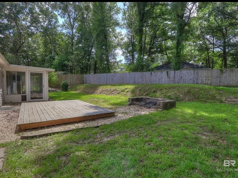 128 Richmond Rd — Photo 16