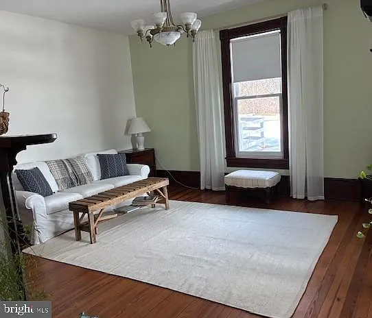 873 Hawlin Rd — Photo 22
