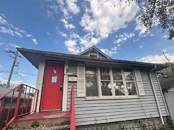 2nd image of 15807 Myrtle Ave