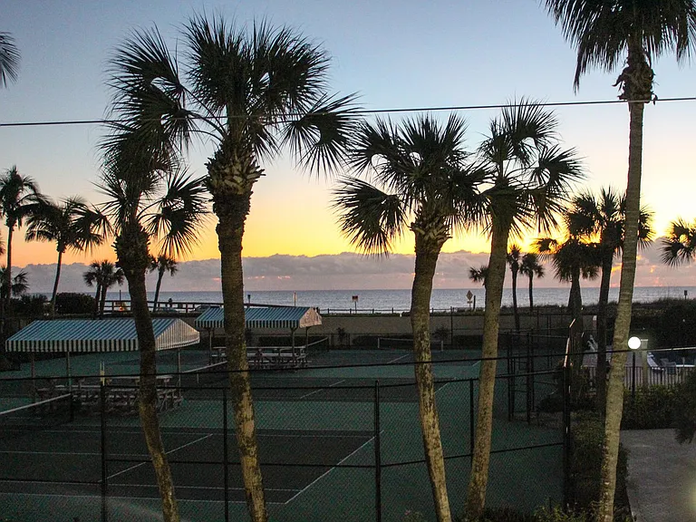 3939 Ocean Dr — Photo 21