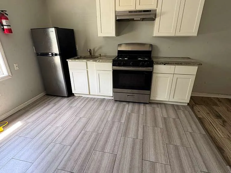 152-154 Mapes Ave #3 — Photo 5