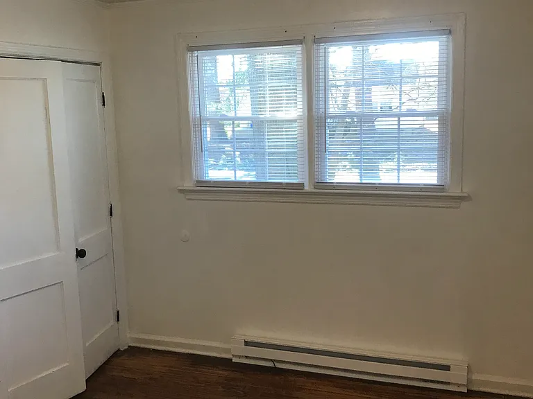 1403 Hyman Ave — Photo 12