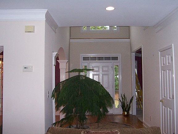 2 story foyer