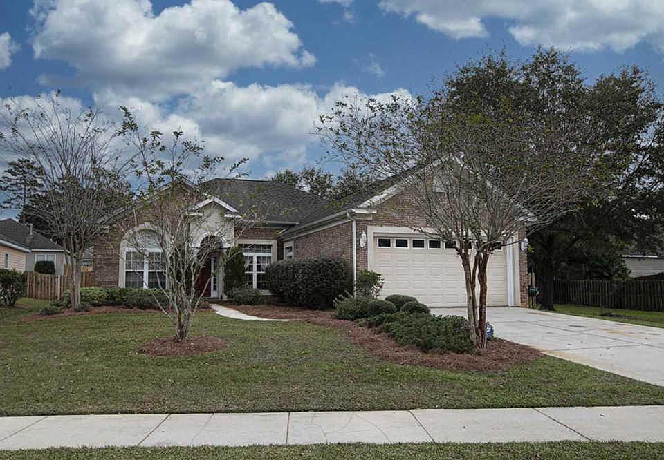 1st image of 1619 Harbor Club Dr
