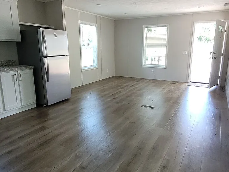 551 Lauschtown Rd #7 — Photo 3