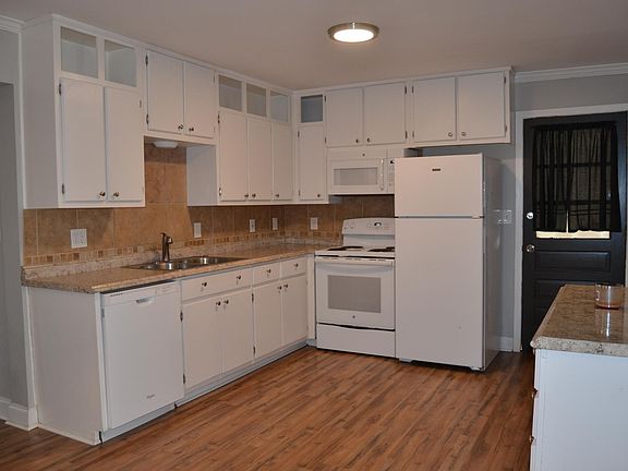 Kitchen (door is to the garage)