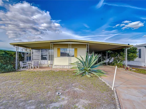 35023 Zephyr Shores Dr, Zephyrhills, FL 33541