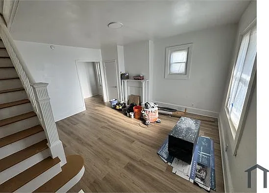 108 S 8th Ave — Photo 6