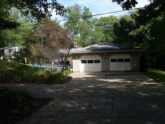 2nd image of 590 Maxwell Dr