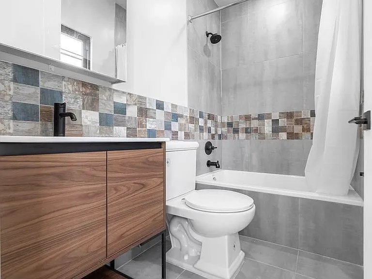 2553 Bedford Ave #Penthouse 5 — Photo 5