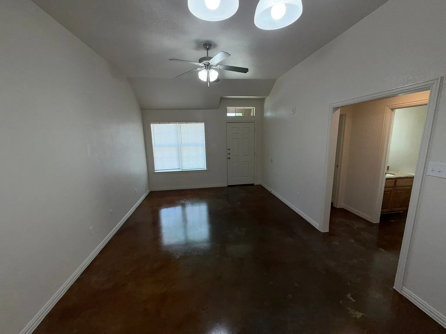 508 East Young Avenue — Photo 3